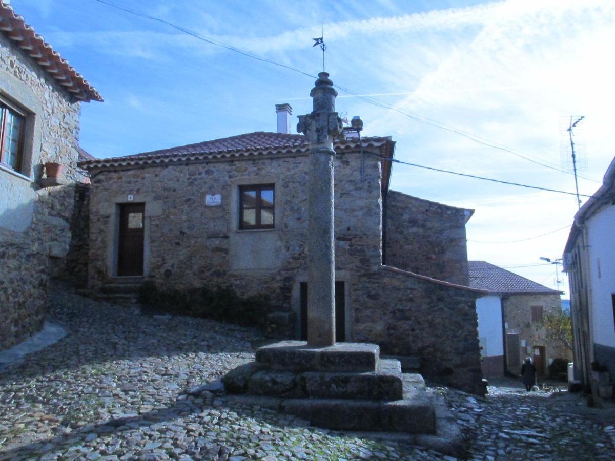 Casinha Garcia Villa Penha Garcia Luaran gambar